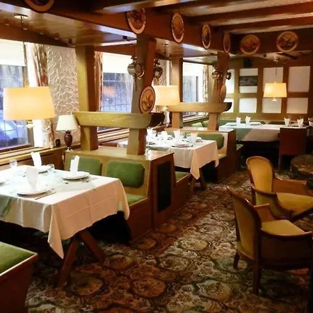 Hotel Zuschenwald 3*